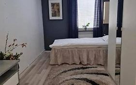 Comfy Cozy Room In Beautiful Home